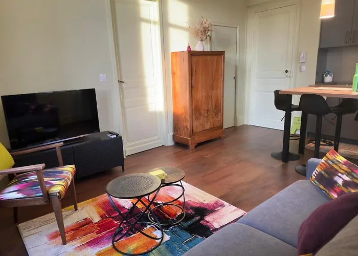 T2 Standing De La Tour Jayan Apartment *